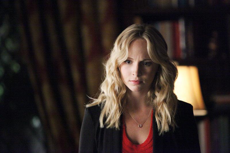 vampirediaries's tweet photo. Exclusive! See what @CandiceAccola had to say about Caroline, Steroline, and #TVD Season 7: http://t.co/Rbv2hs7hxg http://t.co/V7TgPtpE1s