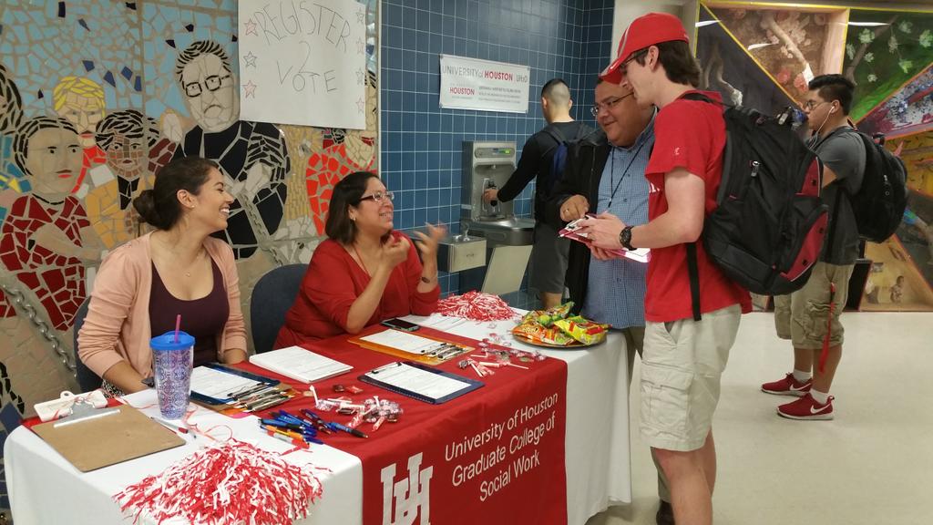 LuisRTorresPhD's tweet photo. Registering new voters at the GCSW @UH_SocialWork http://t.co/eMeg8TznPb