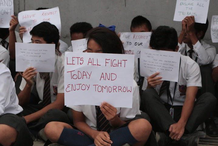 sutzalian's tweet photo. students protest against 3 bills of #ManipurBurning govt 
@humansofny @Rita_Banerji @R_Bastola #TribalUnrest http://t.co/iB4GHhvWnz