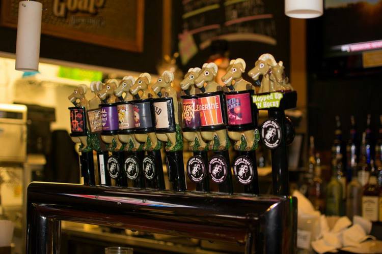 HGBrewPub's tweet photo. Happy Hour from 3-6pm calls for $3 #taps and $5 #apps.
#love #craftbeer #happyhour #mondaymotivation http://t.co/xYw89jRp32