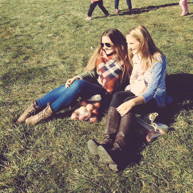 amanda_rip's tweet photo. Yesterday πππ #applepicking2015 http://t.co/I2UxKRBcFP