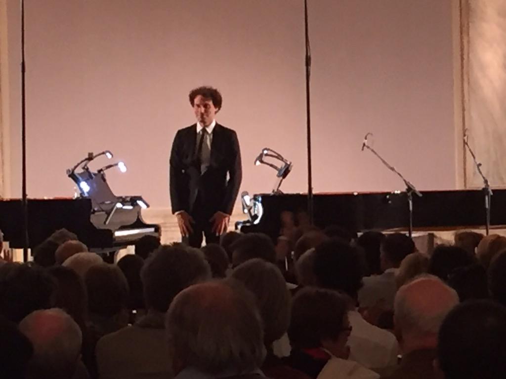 AmadeusOnlineIT's tweet photo. David @greilsammer live a @la_Biennale #Venezia #scarlatti #cage #sonatas http://t.co/KHEkfRoUk3