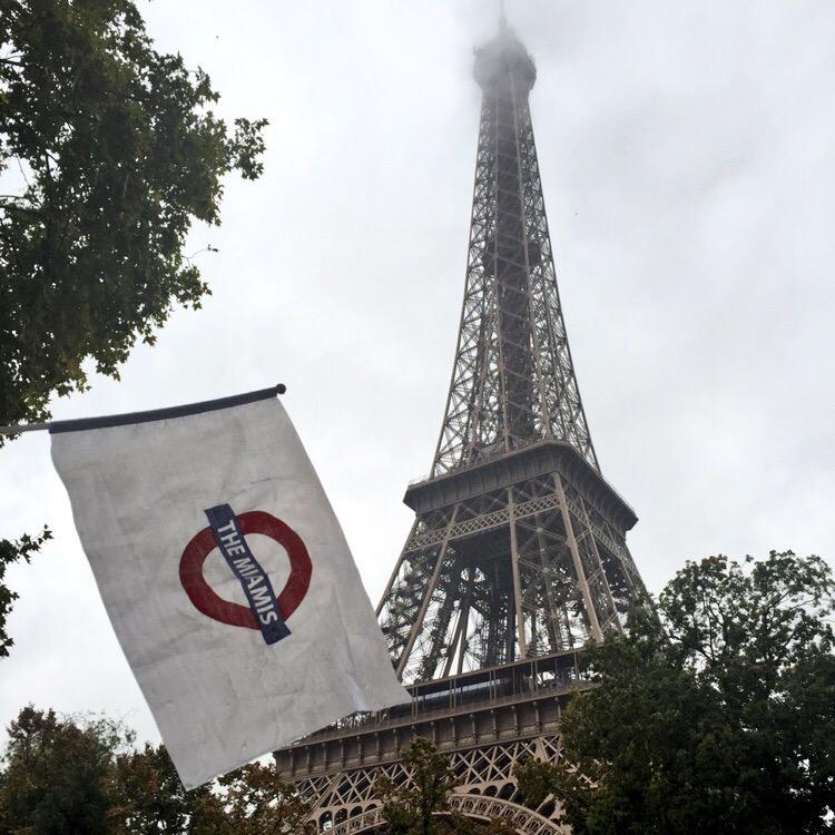 LosMiamis's tweet photo. @ChicoFlores12 @fjbautista @javionoff @josemillan027 @PabloValle86 @julioperiano @ElalexN @AlbertoDiazS ✈️🌉París 👌🏾 http://t.co/iBgMncM89v