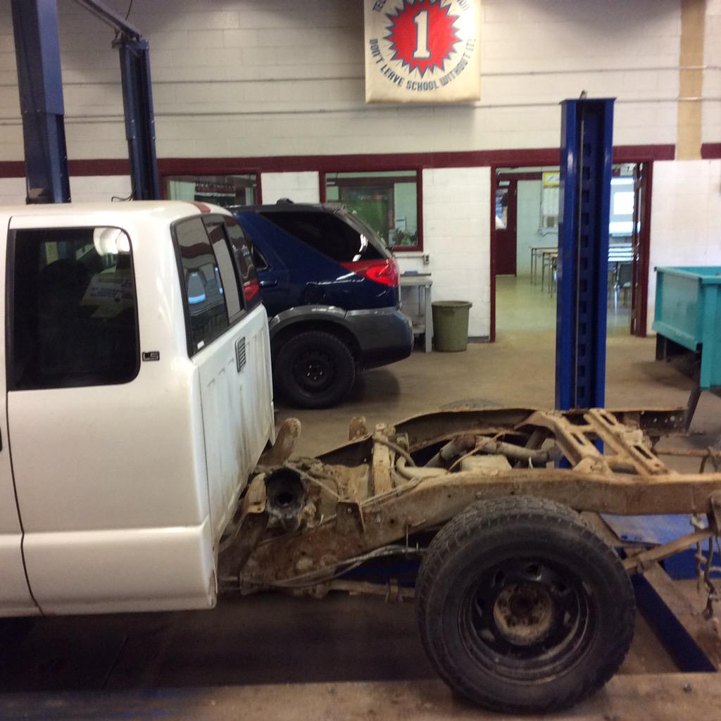 nwsstech's tweet photo. Parts removed from Sonoma truck to start making a Ratrod. #nwssratrod #nwssTTA3C #nwssTTA4C http://t.co/eOigTbNJeg