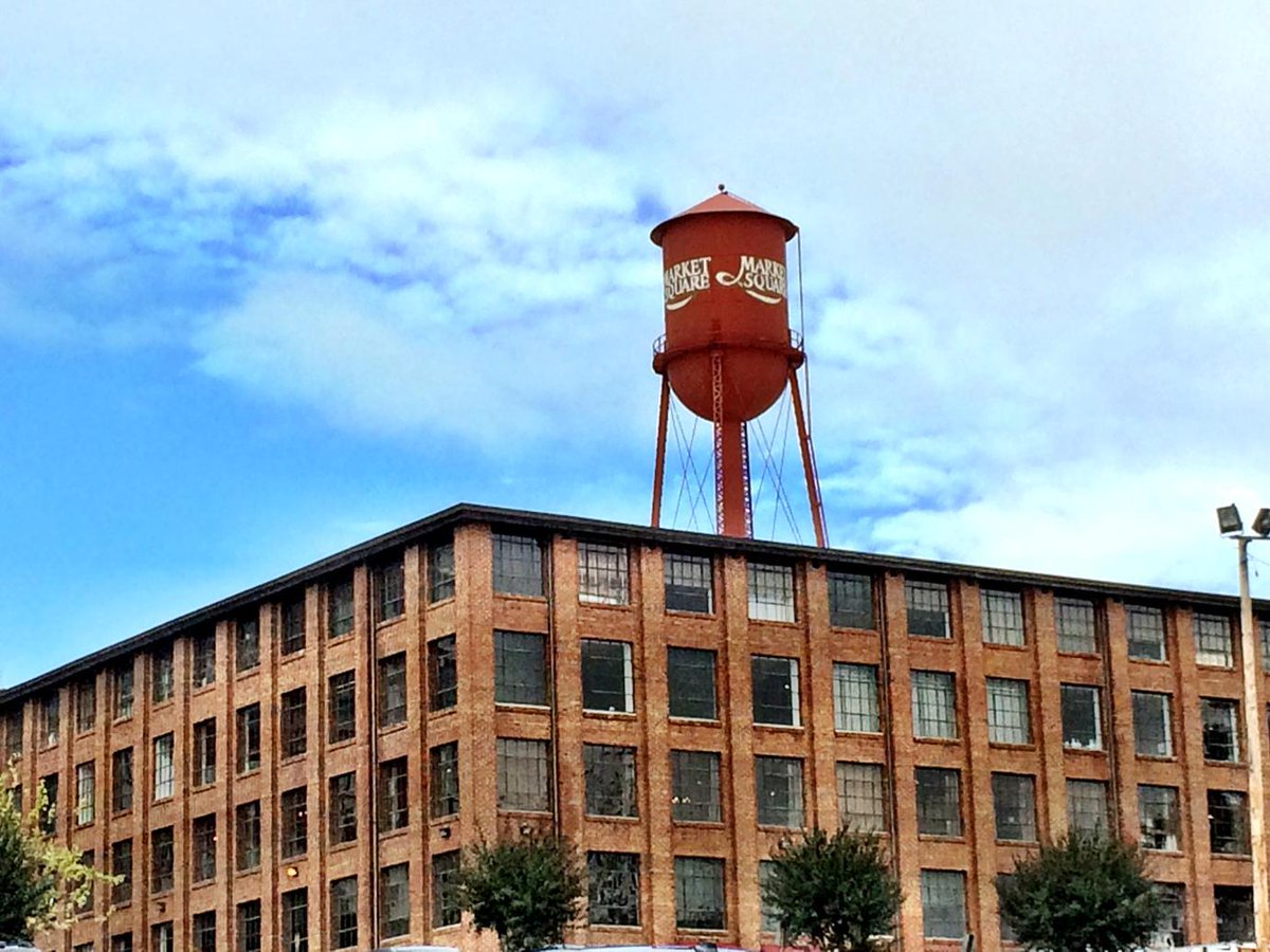 HPEblue's tweet photo. Sun is peaking out in High Point! Hurray! http://t.co/Jlka97yyik