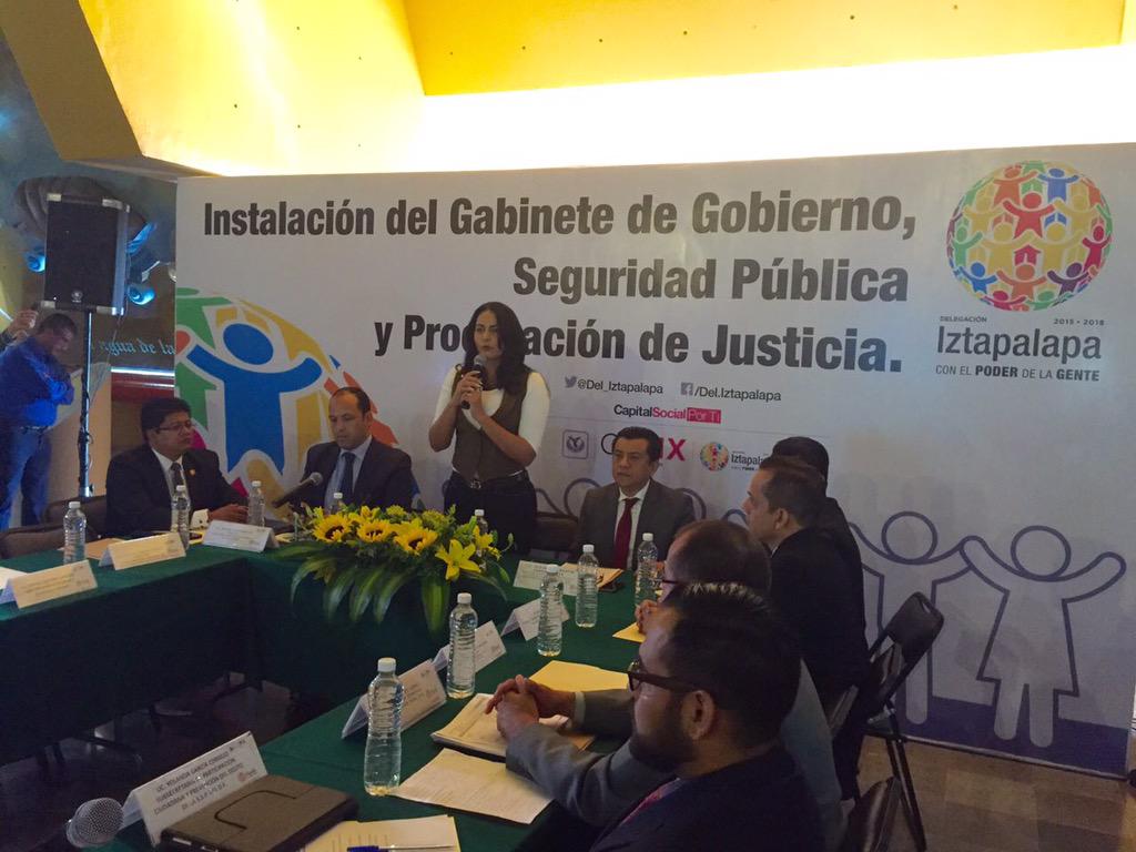 DioneAnguianoF's tweet photo. Acciones a favor de #Iztapalapa con Gabinete de Seguridad: Trabajo coordinado con autoridades federales y locales. http://t.co/0gmAacQ7wq
