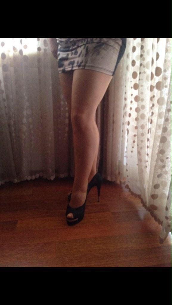 ZawgaMot7arera's tweet photo. في ديوث قاعد
عريانه وناطرة خاص للى يسوي رتويت
راح سويلك فولو
#كبيره خبيره 

#اختى http://t.co/pHg9MEBsk9