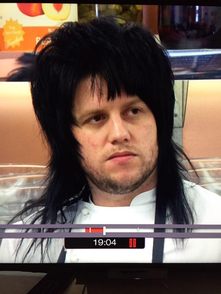 HannahPycroft's tweet photo. Found my next hairdo 👌 #onpoint @CaseyC_Hair http://t.co/7y4KGJdfea