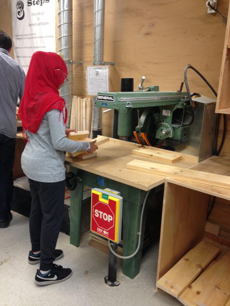 kathy_aylsworth's tweet photo. Construction class is a busy place! @RickHansenPDSB @PeelSchools #Trades In Schools #tech http://t.co/VSe9tqZryt