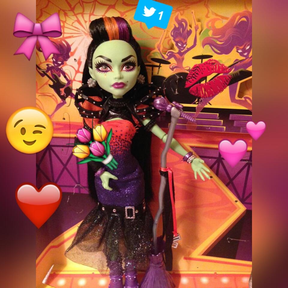 sofia456712's tweet image. 