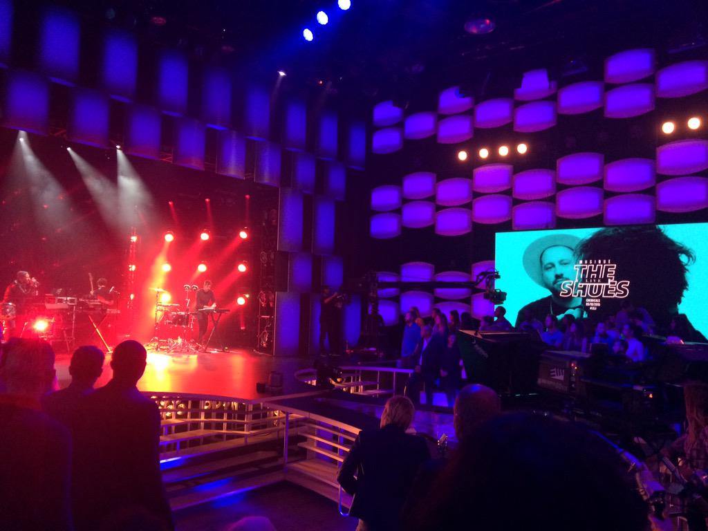fanny_t_'s tweet photo. @theshoesmusic x @sagebysage #DRIFTED #CHEMICALS #LeGrandJournal http://t.co/0YH7jKh3Fz