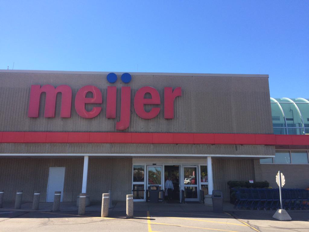 Tyler Oakley on Twitter "so cool seeing all my friends' books at my