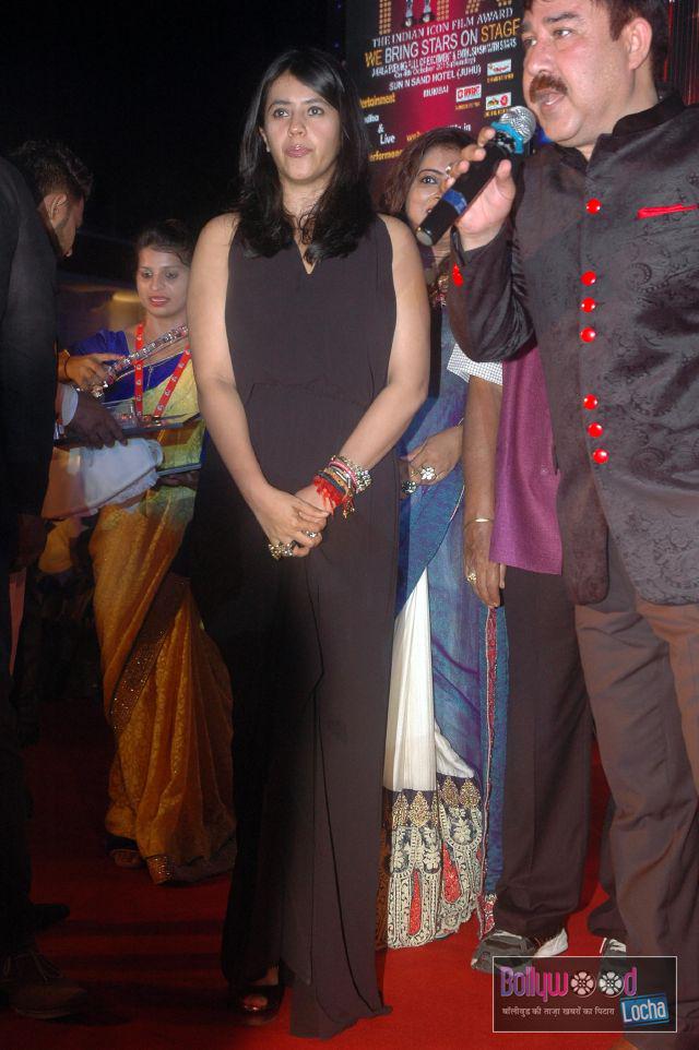 lochabollywood's tweet photo. #EktaKapoor #TIIFA2015 The Indian Icon Film Awards’ 2015 @Ekkubaby http://t.co/0lVrXCeJi4 http://t.co/QajQ5t26M3