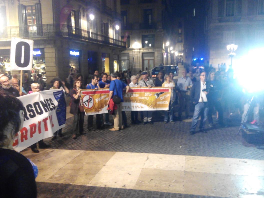 El portaveu de la campanya @CATnoalTTIP recorda que #BCN és una ciutat contraria al #TTIP cc/<a href="/EuroMarxes2015/">EuroMarxes 2015 </a>