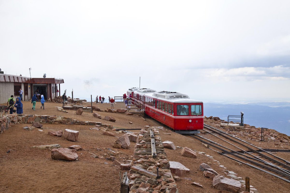 FairfieldInnUSA's tweet photo. The Pikes Peak Cog Railway is a breathtaking experience you won’t want to miss! It's a great way to see the area! http://t.co/EZsqy4hzwv