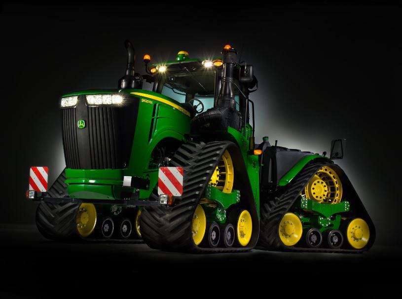 JD first-ever four-track tractor will be making its UK show debut @CropTecS...