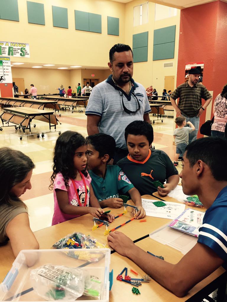 hiddenoaksES's tweet photo. How does it work? @SFScienceCenter thanks #pvsga  @pvcobrashs #familieslearntogethet http://t.co/Wnosw5zMma