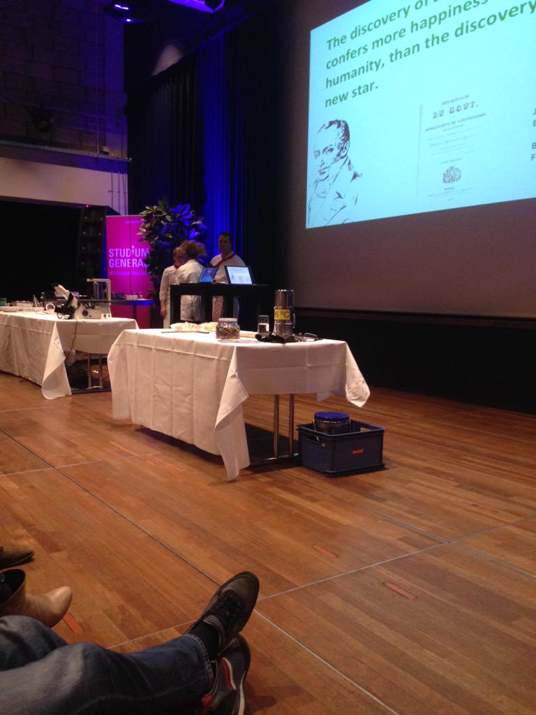 faculty_club's tweet photo. Top avond science and cooking studium generale bedankt droplets congres succes aankomende dagen http://t.co/kSAetz0y7A