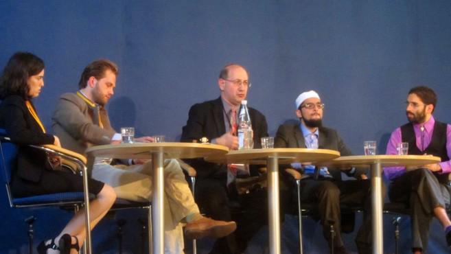 Interfaith conference in Berlin helps build bridges btwn Muslim and Jewish communities ow.ly/T1Rnk