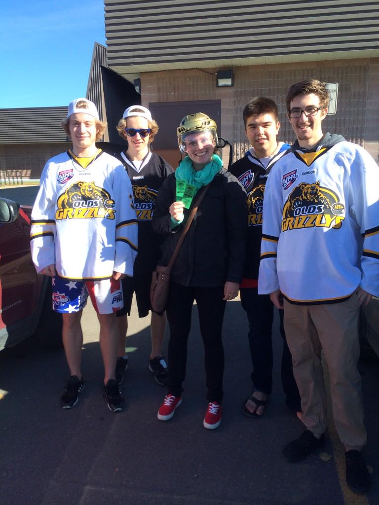 JamesMillzy27's tweet photo. Cassidy is now the owner of 2 grizz gameday tickets #shesrowing #rowtheboat #werowasone #rule14connect http://t.co/PWe7GOhwb7