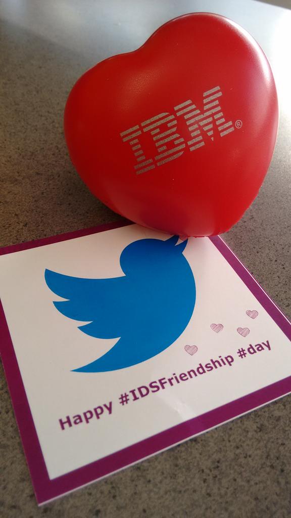 luisa13fernanda's tweet photo. Thanks IBM #IDSFriendship http://t.co/gqeipHysog
