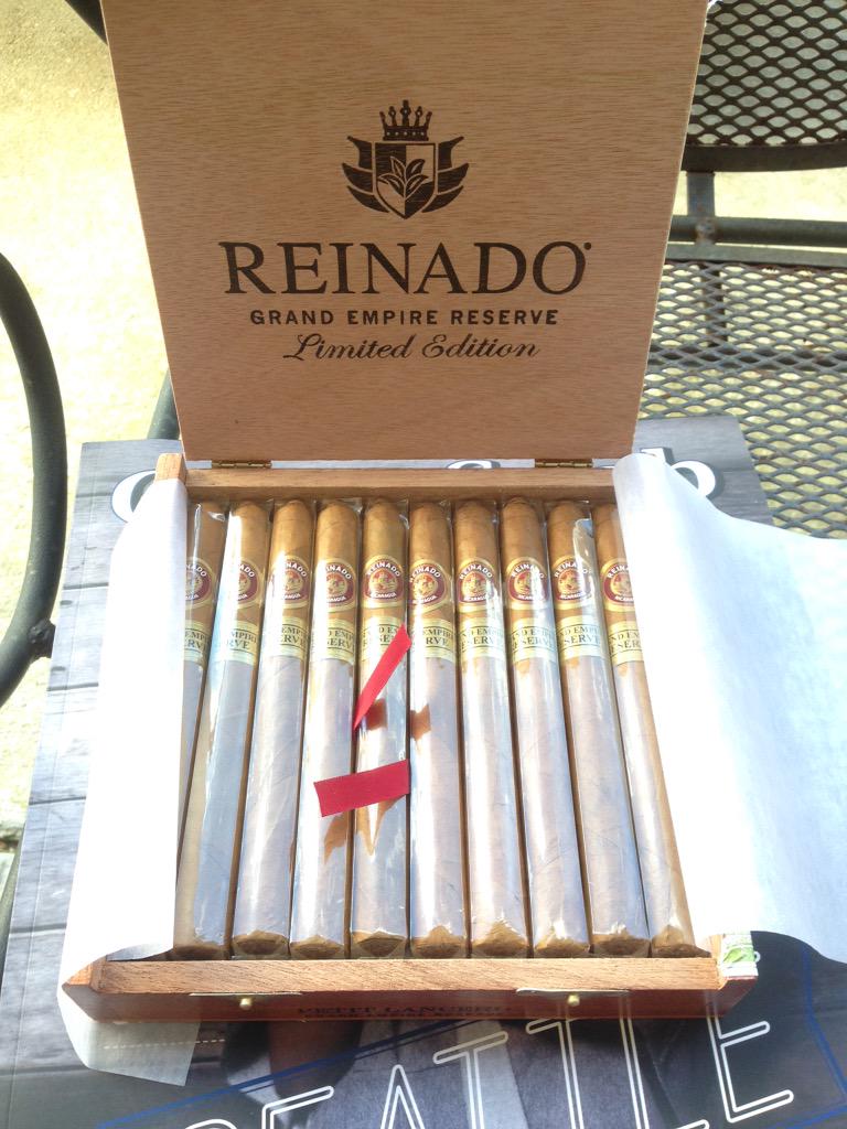 Monday when cigars show up in the mailbox > Monday with no cigars. Thanks <a href="/ReinadoCigars/">Reinado Cigars</a>