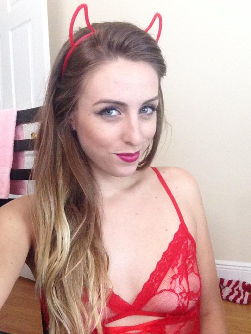 I'm a horny devil 😈 online now http://t.co/lsKzdH4mjf @wugiwil @picture__man http://t.co/7bLlhhF1Hd<a href="/tag/manyvids"class="tags"><span>#manyvids</span></a><a href="/tag/mvsales"class="tags"><span>#mvsales</span></a>