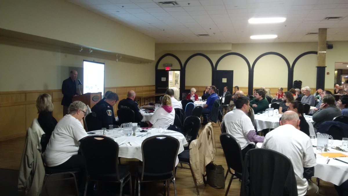 HuskaForMayor's tweet photo. At the CAN Ward 1 AGM at the lower Hall at the Caruso Club.Volunteers trying to make their communities better,safer. http://t.co/QLB3wKPaqZ