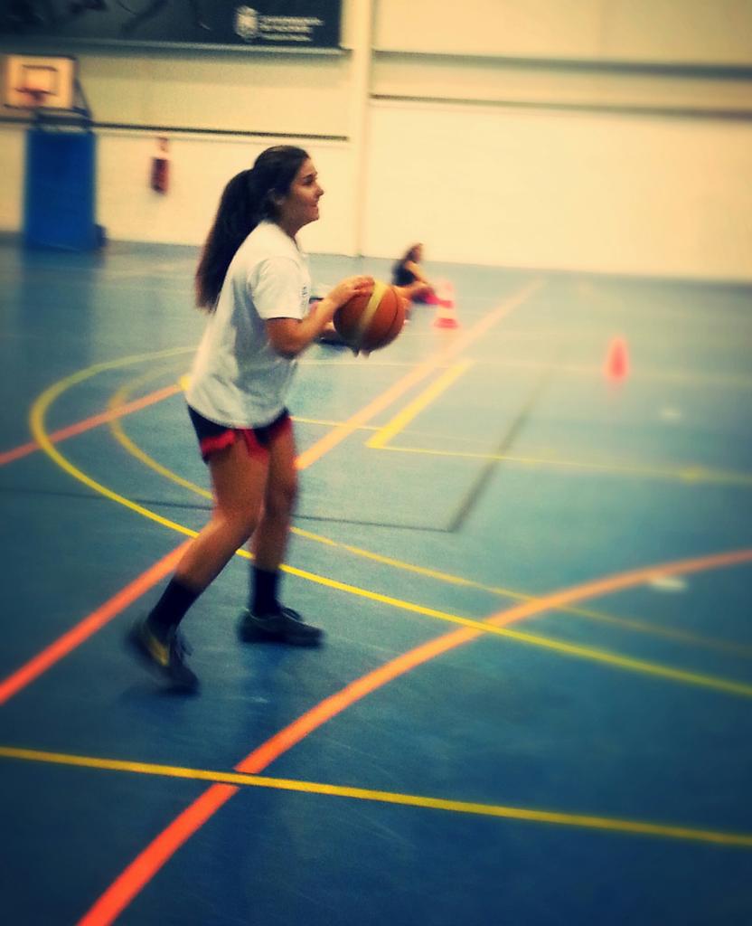 jabico_ach's tweet photo. @BFSB_Alicante Nuestra jugadora todoterreno @marinab98 ya entra en dinámica de trabajo. #Constancia #MarinaISback http://t.co/XqdF6PKyHV