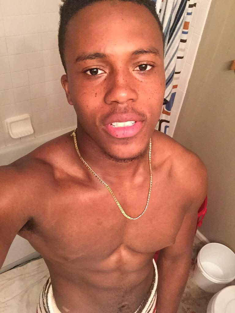 melaninian's tweet photo. 🇬🇭 awe http://t.co/69ZmWia7k3