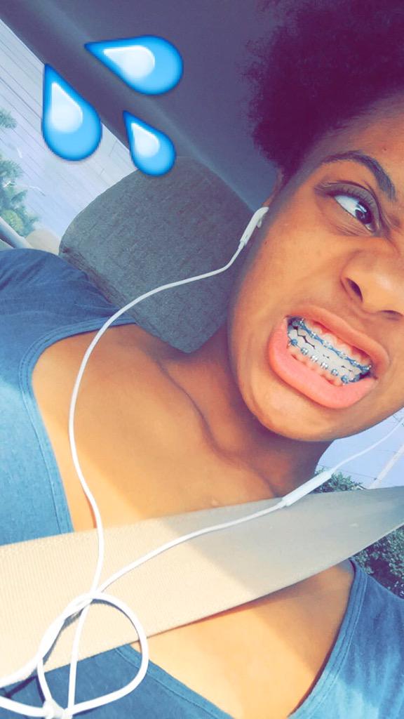 lovebrebre10's tweet photo. Blue 💦💙 http://t.co/lILBLDBARl