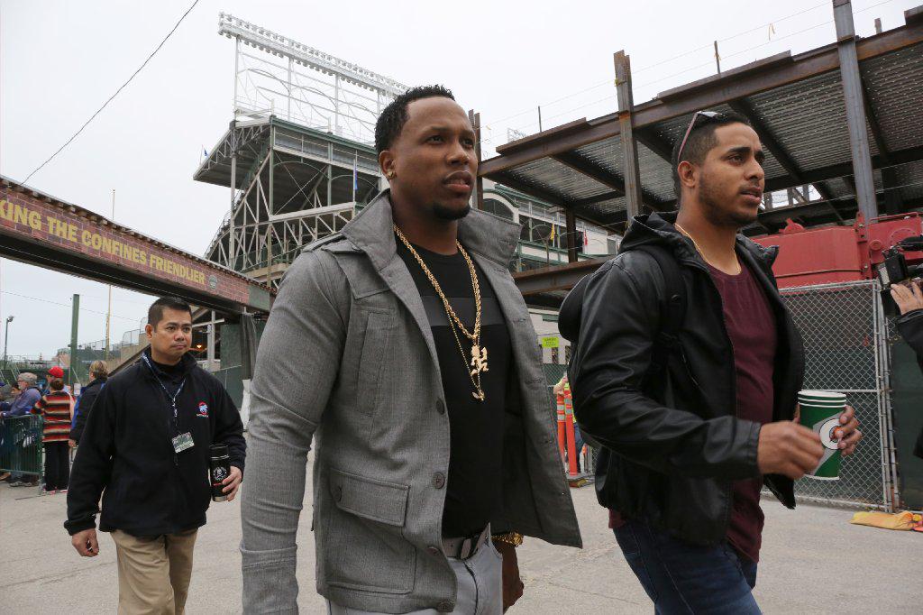 ChicagoSports's tweet photo. Photos: Cubs depart Wrigley Field, are on their way to Pittsburgh http://t.co/sWny0OFqoH http://t.co/vhlpIGLHMI