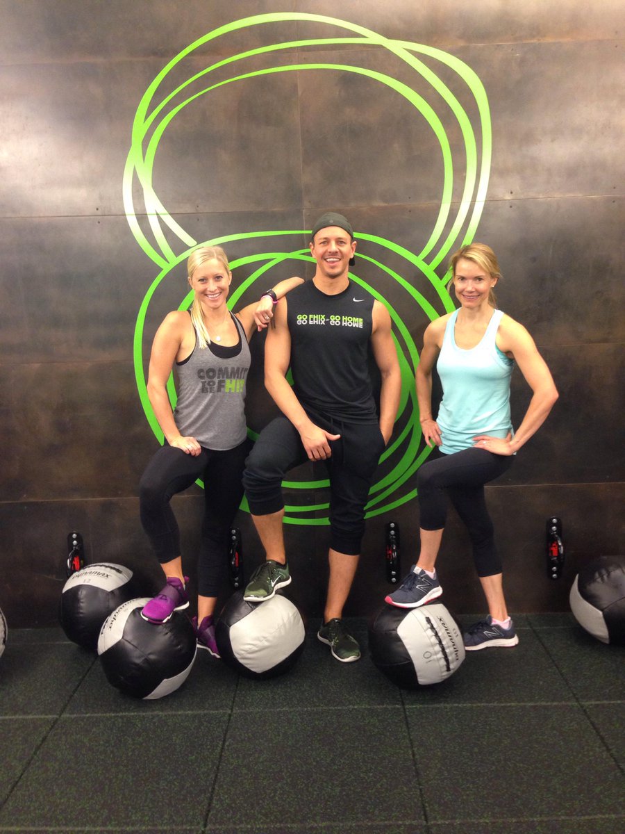 natashankpr's tweet photo. #NKPRnyc team did a tough but fun workout today w/ @kristinmcgee & these 2 #FHITpros to kick off the week! #liveFHIT http://t.co/0p4S2wumZV