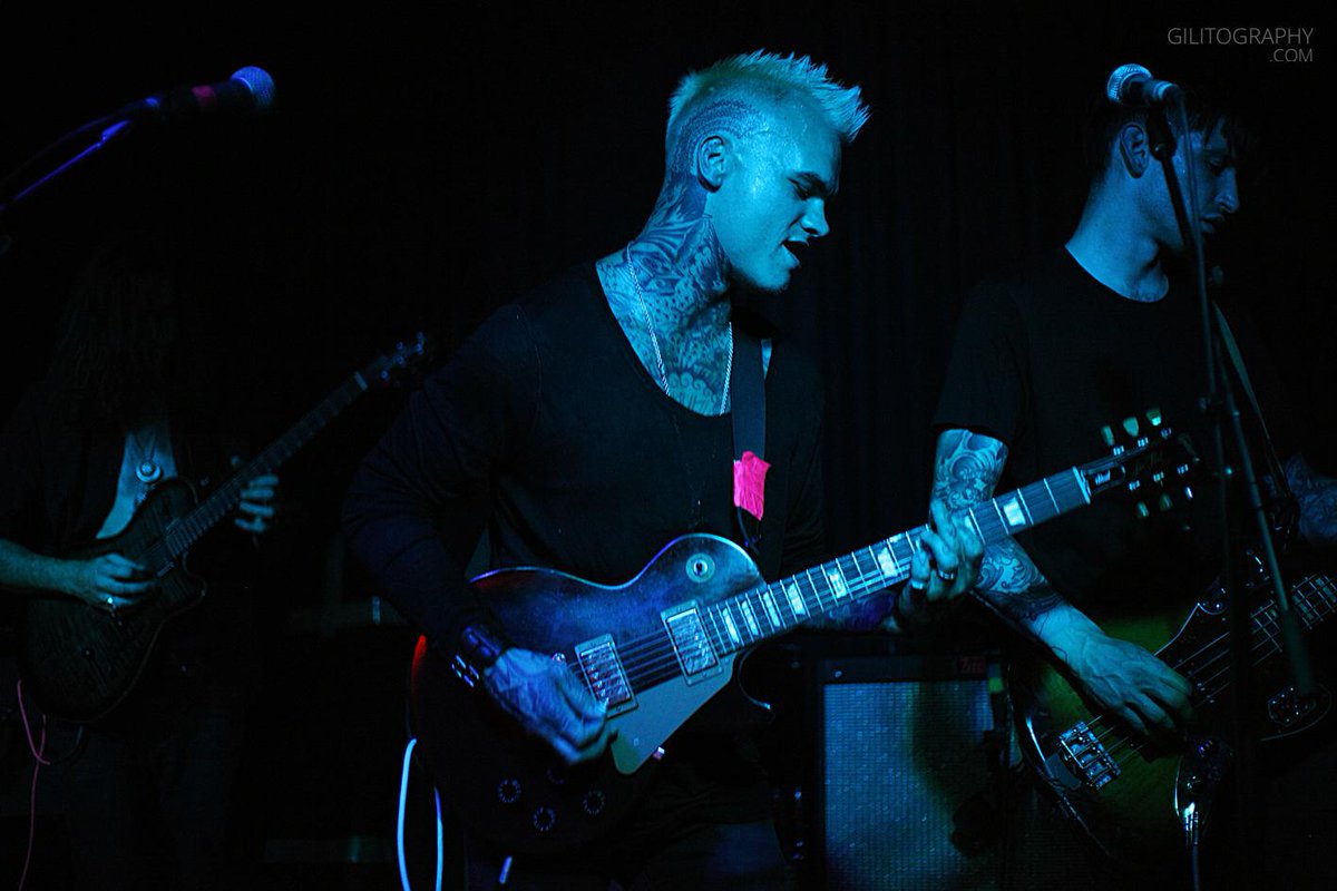 Bloody hell, I'm in love with this band. <a href="/weareplanes/">Planes</a> <a href="/forrestofsteve/">Steve Forrest</a> where have you been until now??