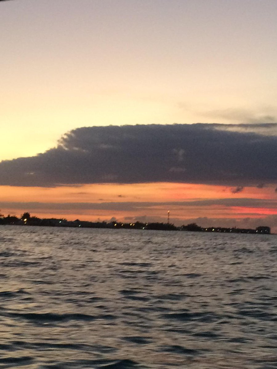 Jacques_Sharon's tweet photo. #smartmtg #sunset http://t.co/eK8b35IXKp