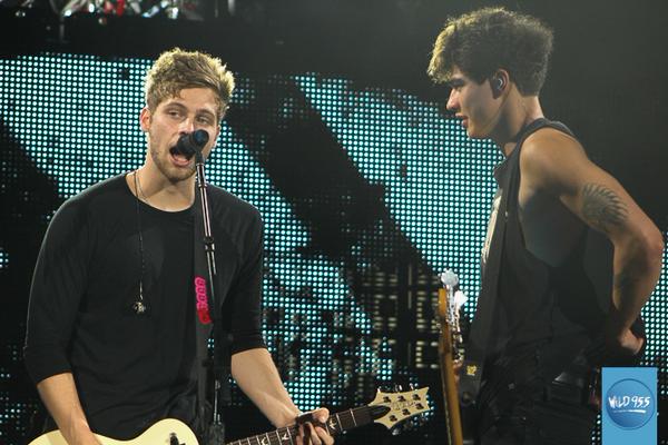 addyjayeplays's tweet image. FINAL ROWYSO #MTVFanWars5SOSFam #HERESTOROWYSOMEMORIES 
CAKE!!