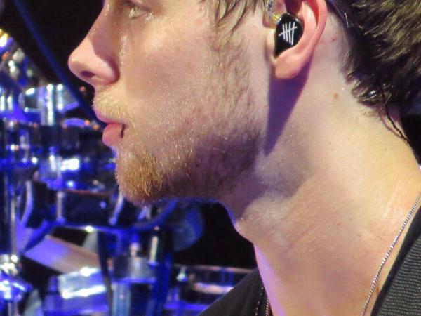 addyjayeplays's tweet image. FINAL ROWYSO #MTVFanWars5SOSFam #HERESTOROWYSOMEMORIES