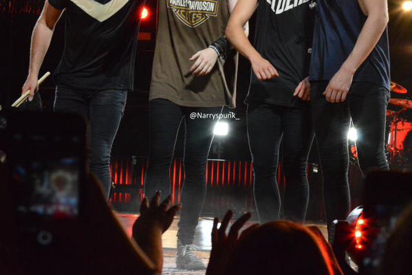 addyjayeplays's tweet image. FINAL ROWYSO #MTVFanWars5SOSFam #HERESTOROWYSOMEMORIES 
Final bow
