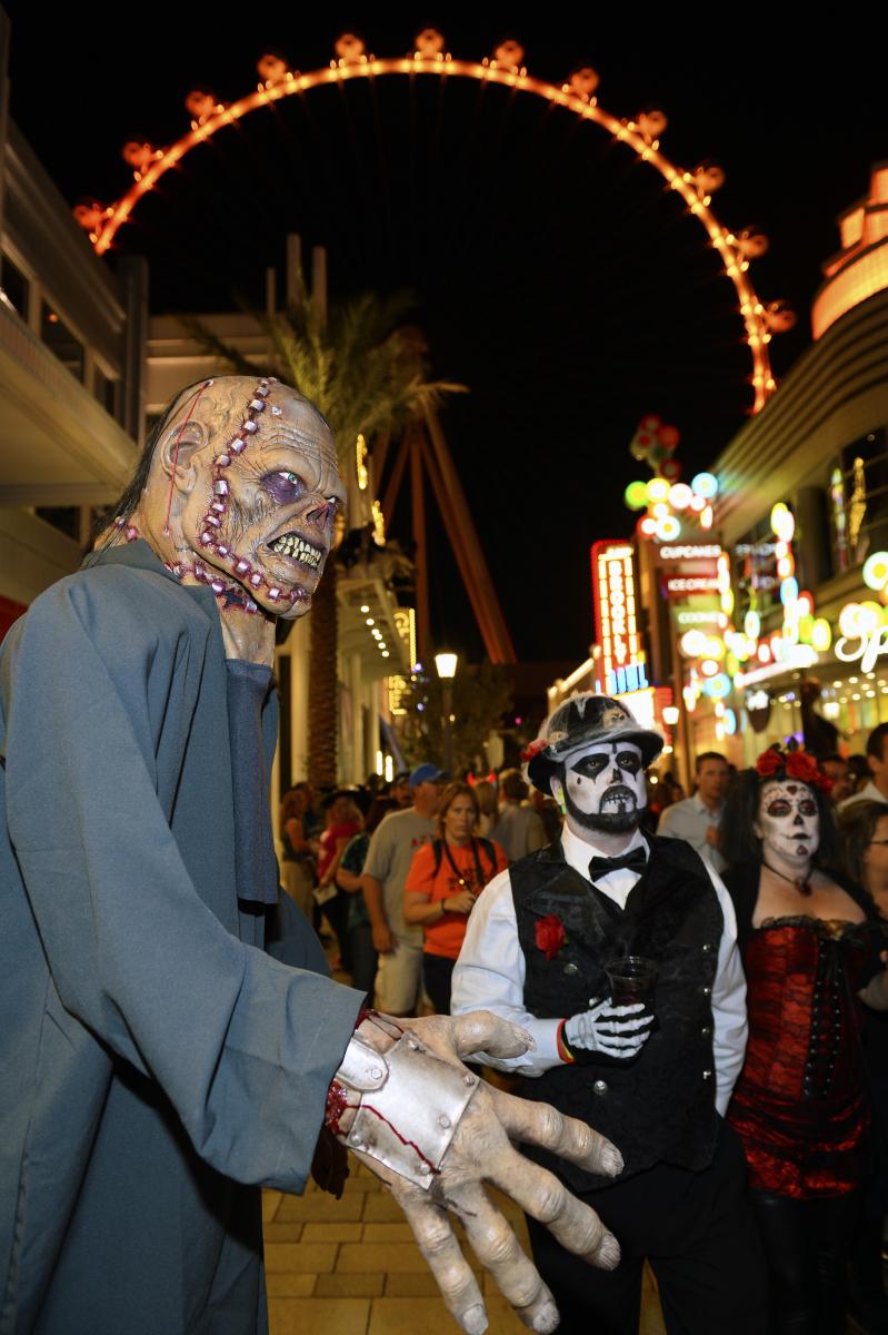 VIPTablesLV's tweet image. From Costumes To Candy, The Best Las Vegas Halloween Parties vytm.in/AqK2wA #sincity