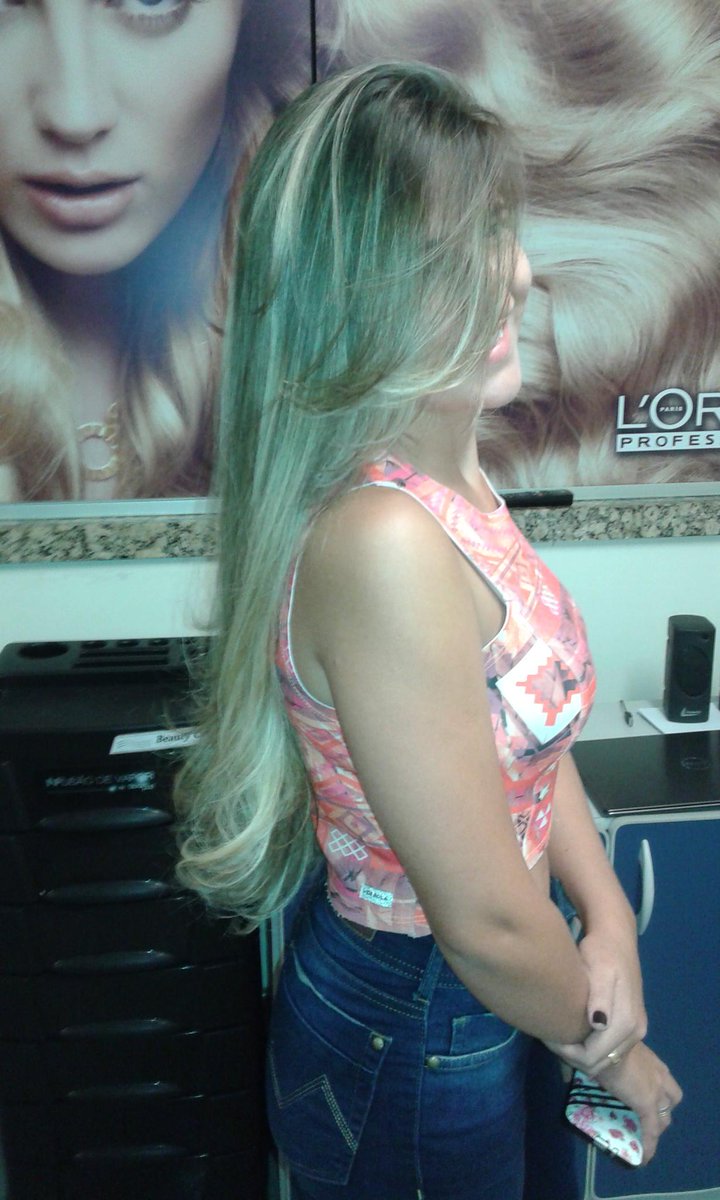 joycesabinofer's tweet photo. Ombré Hair Lindo tecnica perfeita ameiii amei.. #cursoL'oreal http://t.co/lIJGImGeJL