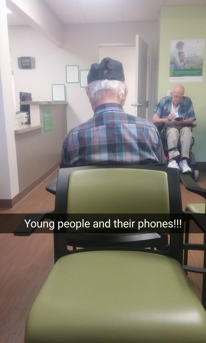 Nasfrodamus's tweet photo. #kidsthesedays #cellphonelife http://t.co/29PBUhXcYh