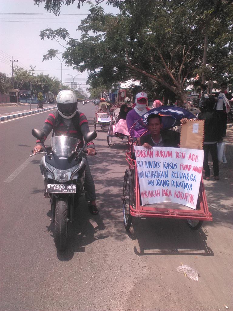 pp_bangkalan's tweet photo. @KPK_RI @DivHumasPolri @NajwaShihab @pp_jatim @MathurHusyairi http://t.co/BqWtubccDw http://t.co/S0B666OXqU
