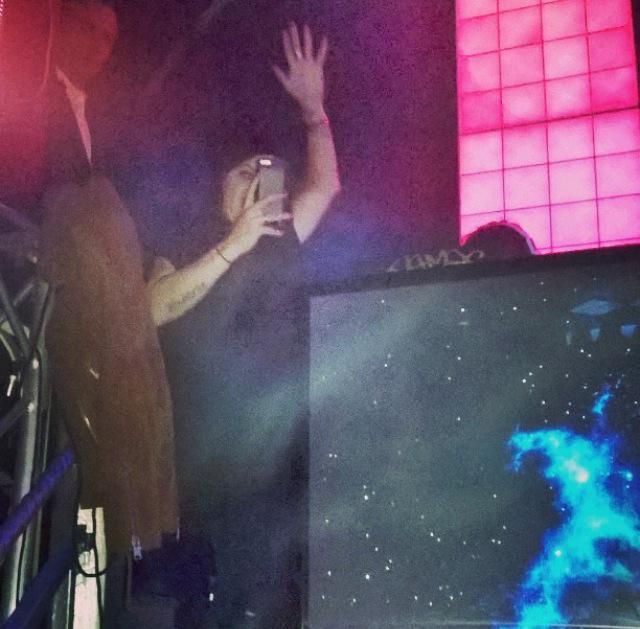 DJ_Xnames's tweet photo. baarzzz IG"The pic behind the pic @UhHuhHerMusic taking the photo that she posted yesterday  https://t.co/GZjkjoPiWl http://t.co/NSP8kctjmS