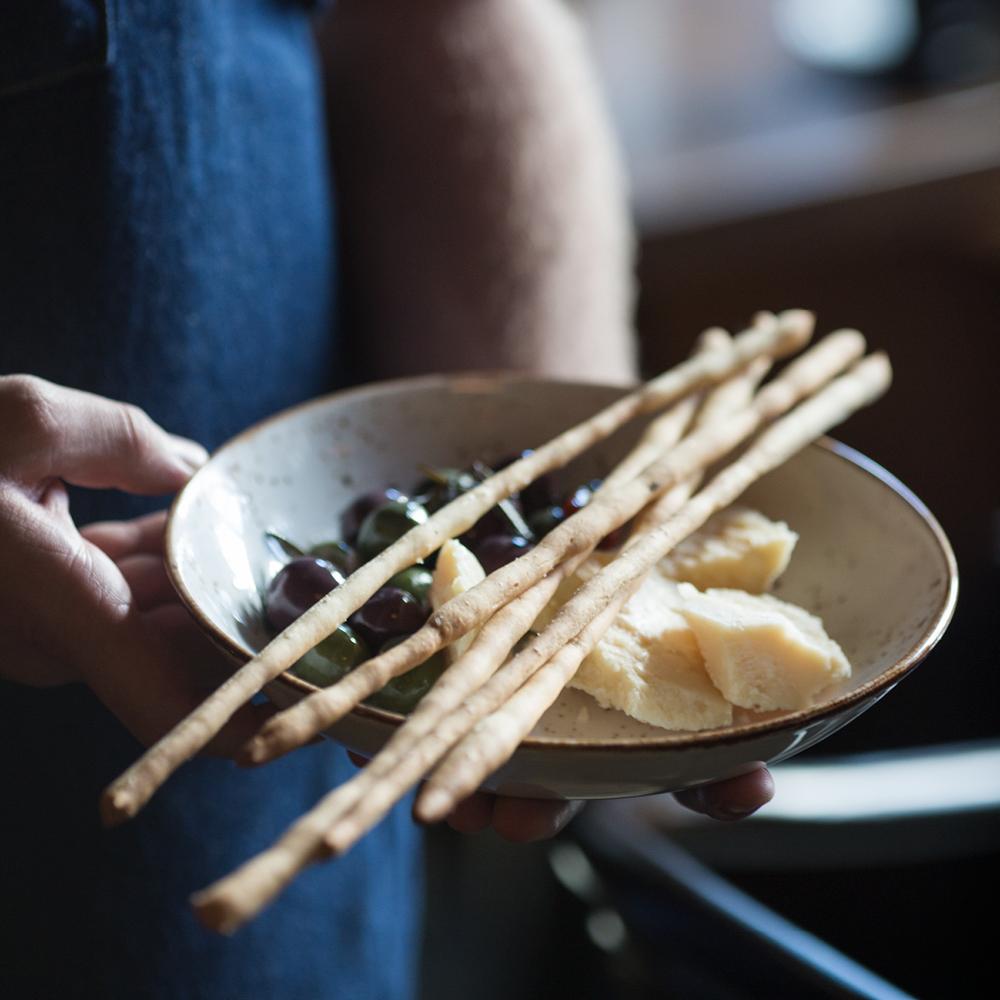 GustoAtTheGrand's tweet photo. Feeling peckish? How about a beautifully presented plate of olives, grissini sticks and cheese? http://t.co/ieeLHjZvcp