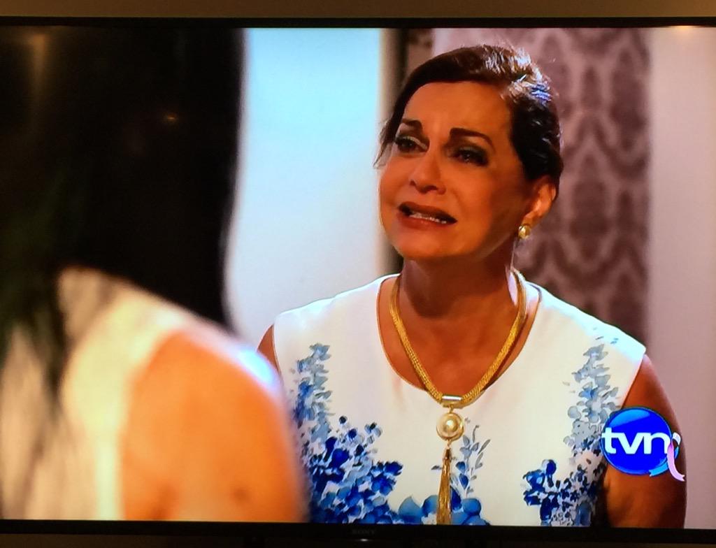 EddyVasquezWao's tweet photo. Viendo #UnaMaidEnPaitilla en modo Novelero jajajajaja y quee? 😄😂👌🏽 jaja ta buena!!! @tvnpanama http://t.co/oaQrAeWUeM