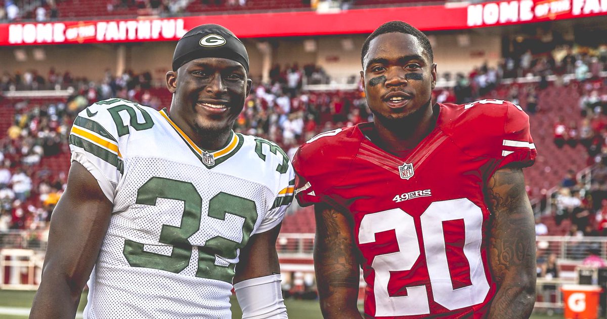 49ers's tweet photo. From college to the #NFL, #FootballIsFamily. http://t.co/pDfEcpXGmc