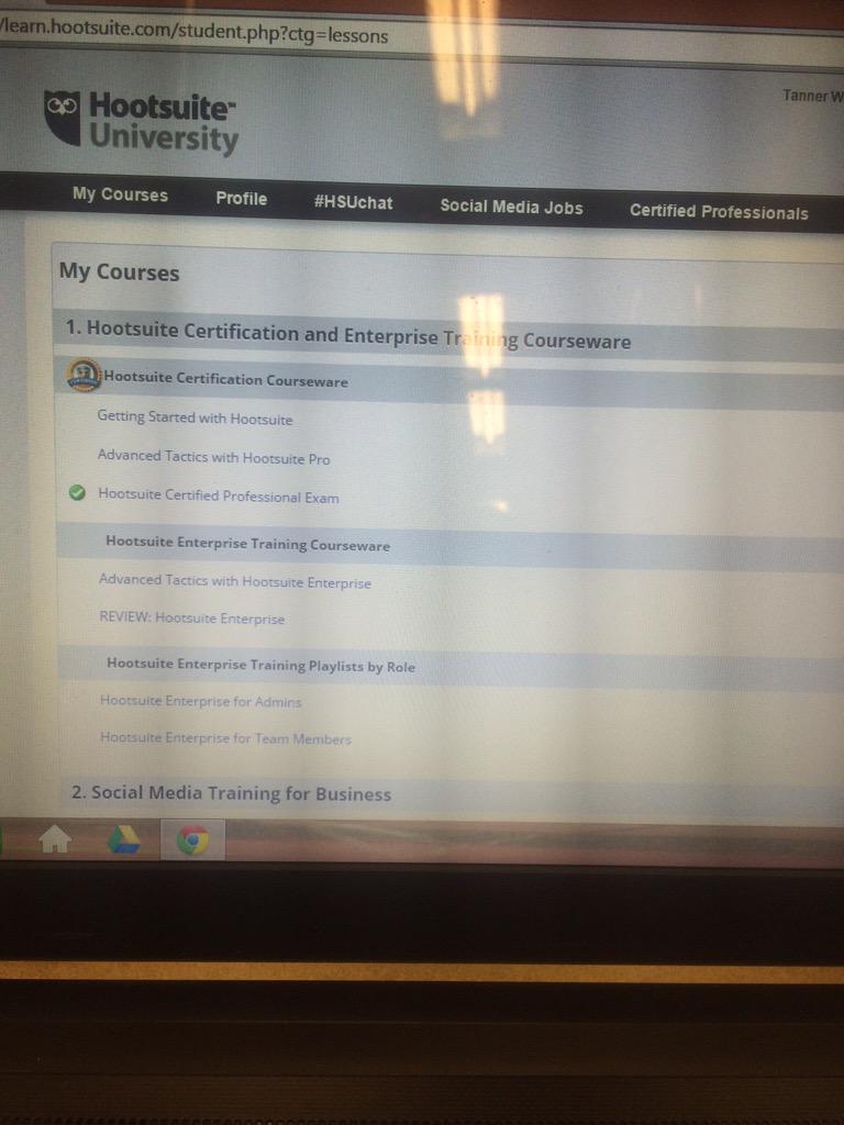 Hootsuite certified! Sorry for the blurry picture #sisson3280