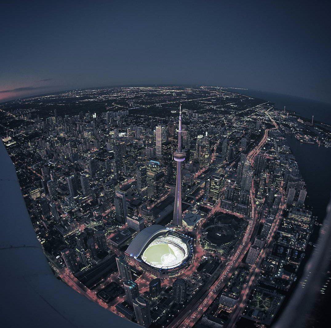 norm's tweet image. Toronto from way up! Captured by @stilez.