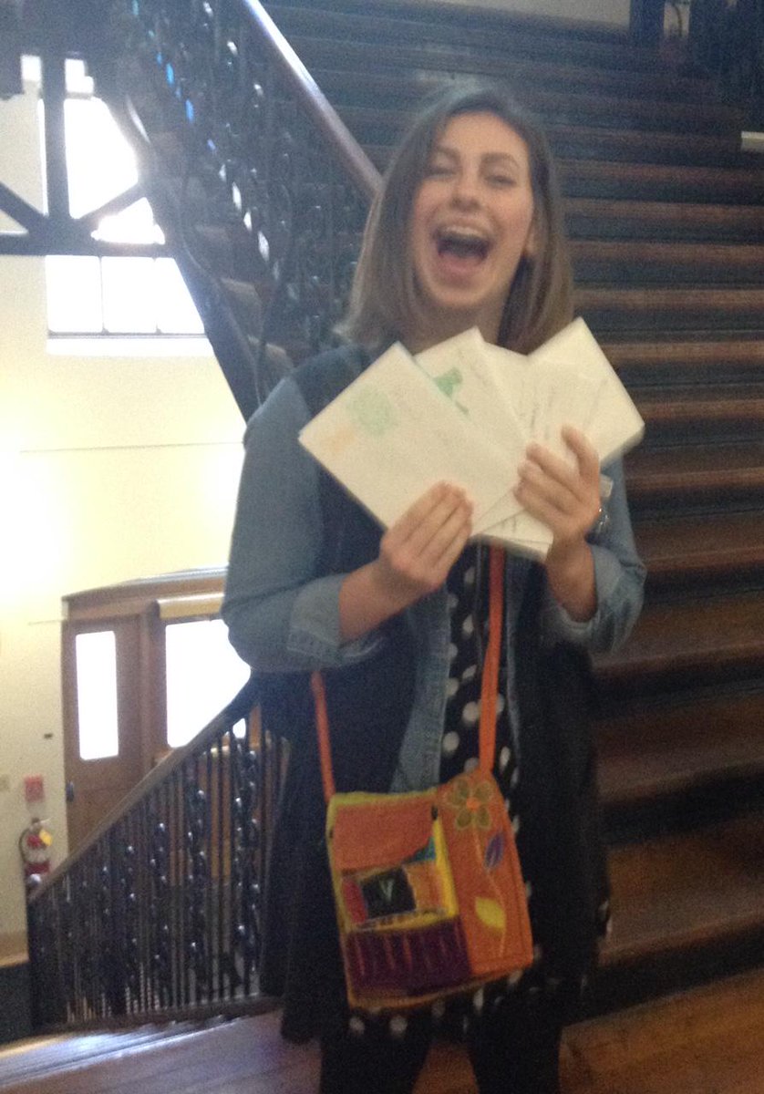 GCCampusCursive's tweet image. So thankful that these gals helped love letter @gracecollege #gcloveletters #moreloveletters