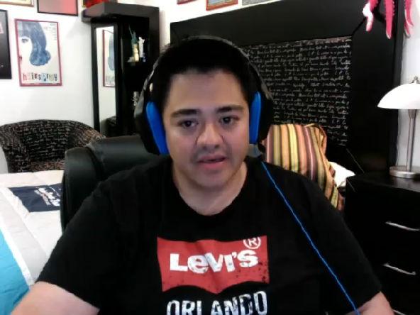Seba_Tostado's tweet photo. 🔴 VIVO @LaloGarx esta vivo en #YouNow - https://t.co/TzEjIEM12K http://t.co/PSgvVL72w6